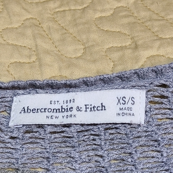 Abercrombie Asymmetrical Cable knit wrap sweater size S/XS - Picture 3 of 7